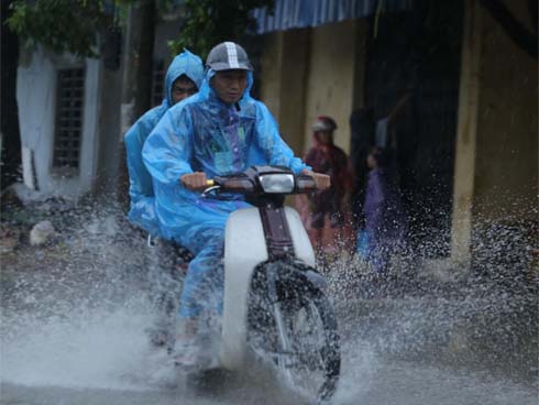 Bão số 3 đã vào vịnh Bắc Bộ, Quảng Ninh - Hải Phòng gió giật mạnh-3