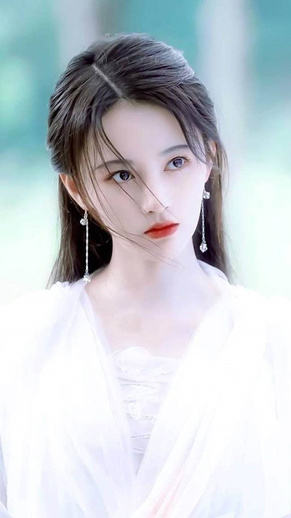 2 cô gái trẻ được tung hô đẹp ngàn năm có một ở Nhật và Trung Quốc-12