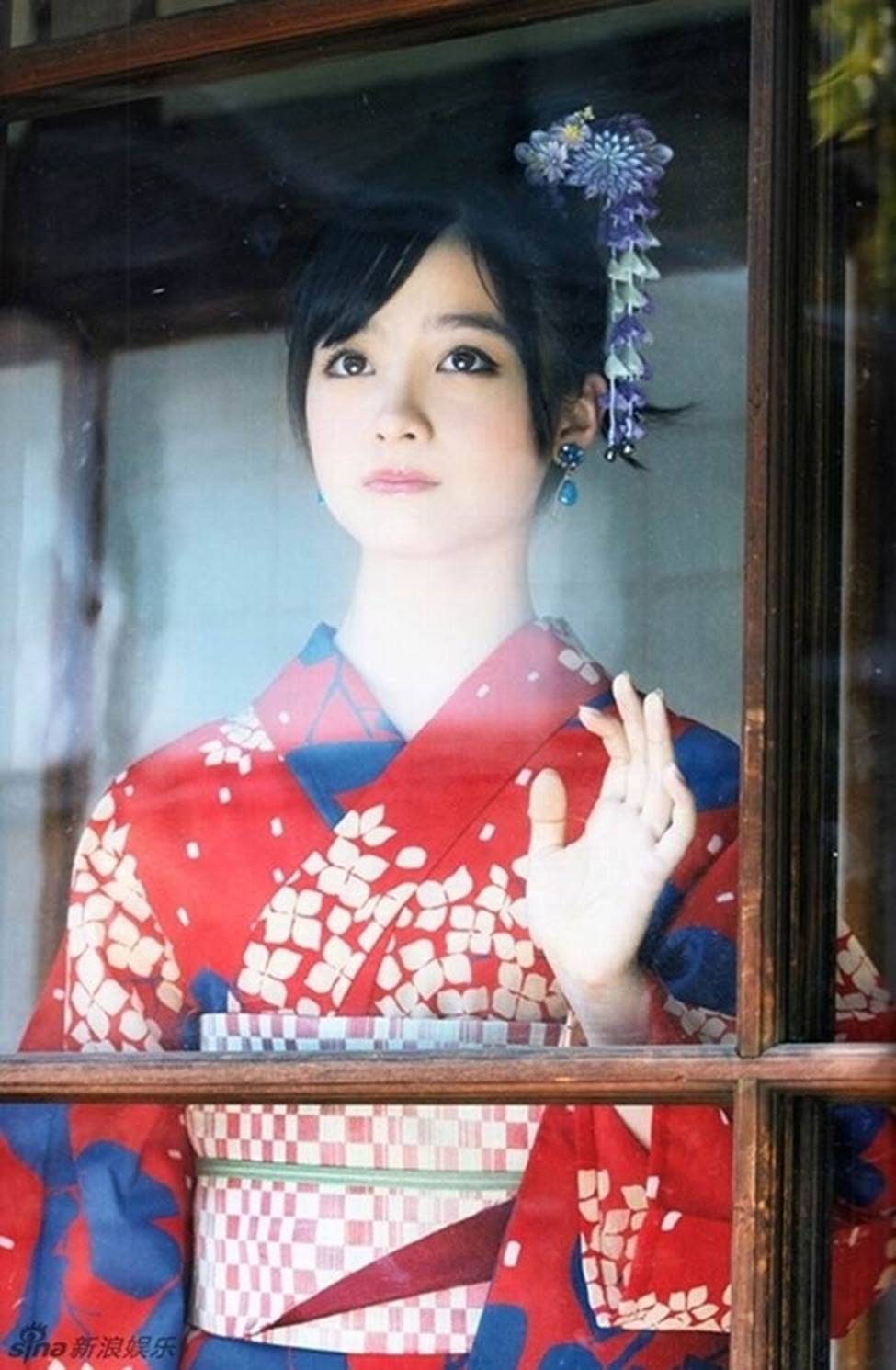 2 cô gái trẻ được tung hô đẹp ngàn năm có một ở Nhật và Trung Quốc-3