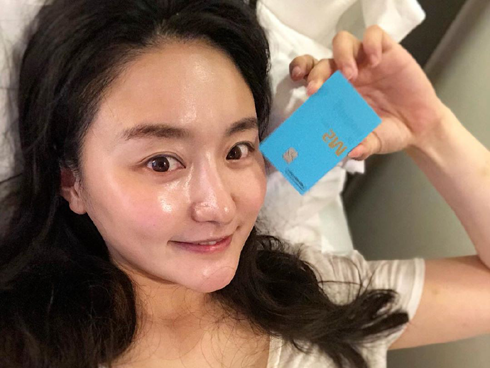 Mặc cho bác sĩ đã cảnh báo nhiều lần, nhưng các chị em vẫn giữ thói quen này khiến tình trạng da ngày một lão hóa-7