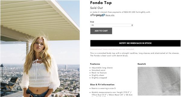 Đẳng cấp fashion icon thứ thiệt, chiếc áo Lisa mặc đi dạo ngay lập tức sold out trong 1 ngày-2