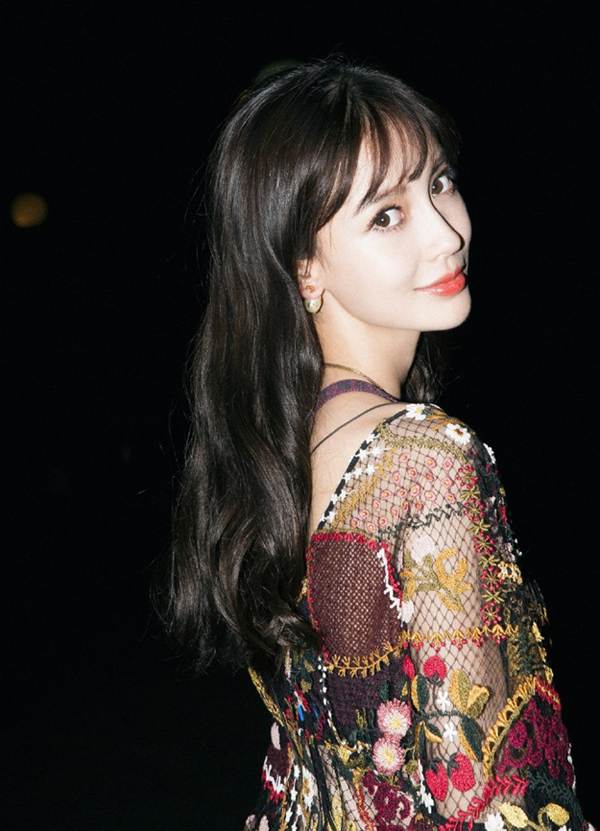 Angelababy tóc tém cực ngầu trên Vogue-7