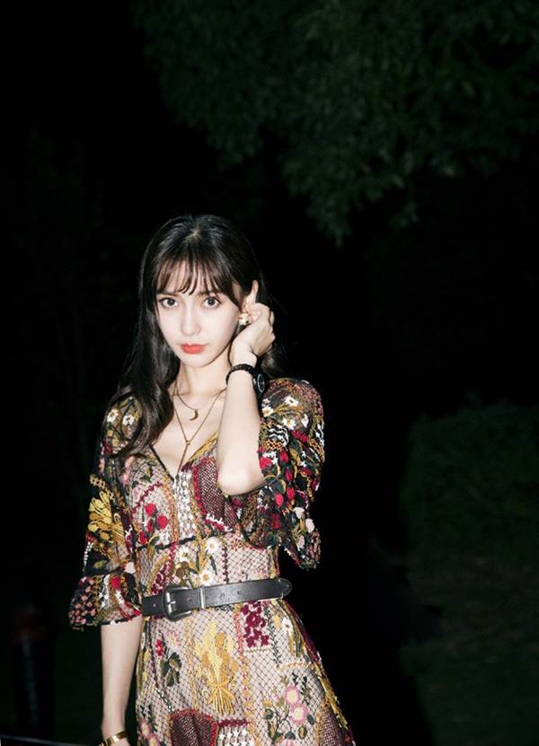 Angelababy tóc tém cực ngầu trên Vogue-8