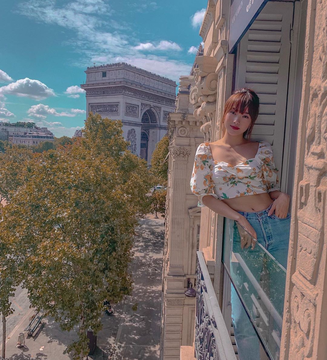 Minh Hằng lão hóa ngược khó tin bên Khả Ngân kém 10 tuổi, ra là nhờ 4 bí kíp trẻ hóa phong cách sau-13