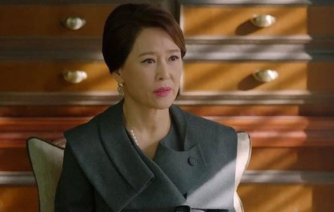 Bố chồng chuẩn bị tái hôn, nàng dâu trẻ đang hào hứng bỗng chết sững khi nhìn thấy mẹ chồng tương lai”-1