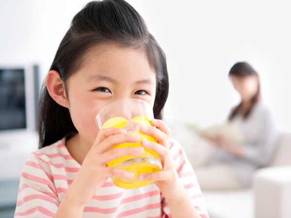 Cam rất bổ cho trẻ nhưng ăn kiểu này cực độc, mẹ nhớ bỏ ngay trước khi quá muộn-1
