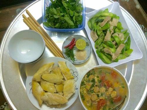 9X cứ vào bếp nấu món nào là chồng mê món đó, tới trẻ con cũng hưởng ứng nhiệt tình-7