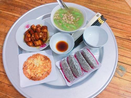 9X cứ vào bếp nấu món nào là chồng mê món đó, tới trẻ con cũng hưởng ứng nhiệt tình-12