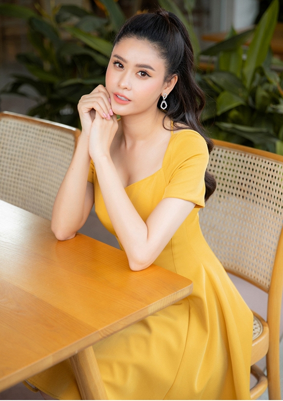 Trương Quỳnh Anh trẻ trung và sang trọng hút mọi góc nhìn-3