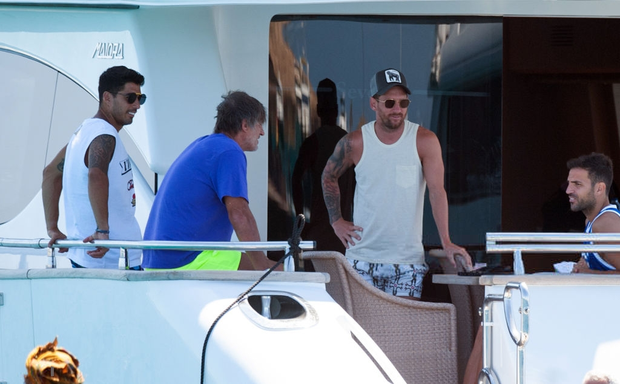 Choáng ngợp trước du thuyền sang chảnh được Messi chọn để nghỉ hè: Như chốn thiên đường, thuê một tuần mất luôn 1,1 tỷ đồng-8