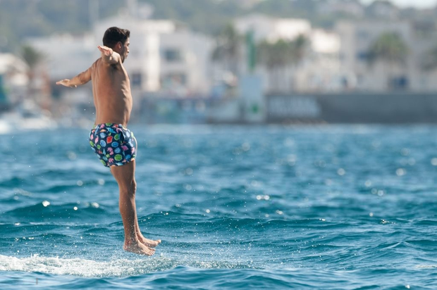 Choáng ngợp trước du thuyền sang chảnh được Messi chọn để nghỉ hè: Như chốn thiên đường, thuê một tuần mất luôn 1,1 tỷ đồng-10