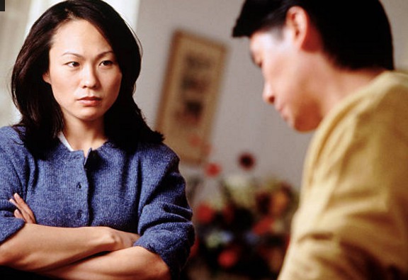 Biết mình không còn sống được bao lâu, chồng đã tiết lộ và cầu xin tôi giúp anh thực hiện một việc động trời-1