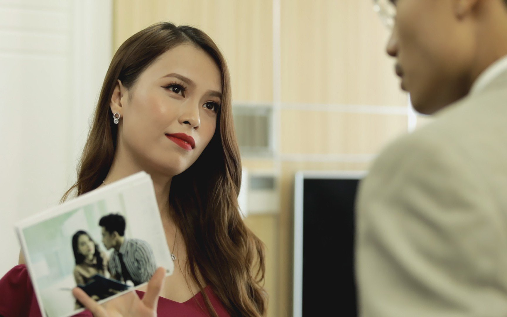 Vợ lên bàn đẻ chồng vẫn bận ngủ với bồ, sinh xong vợ tung chiêu khiến chồng nhục nhã-3