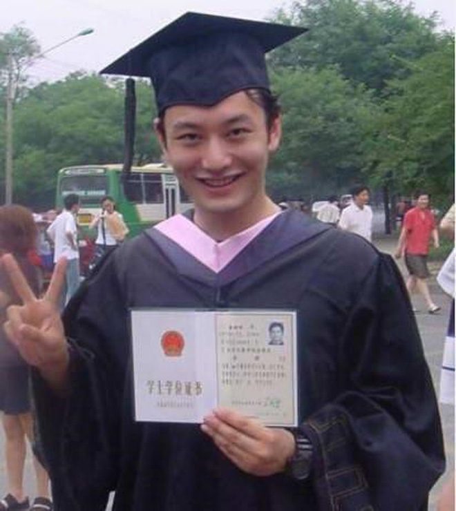 Bất ngờ với ảnh thời đi học của sao Hoa ngữ: Hồ Ca, Huỳnh Hiểu Minh khác hoàn toàn hiện tại, Chung Hán Lương, Phạm Băng Băng vẫn đẹp xuất sắc từ bé-3