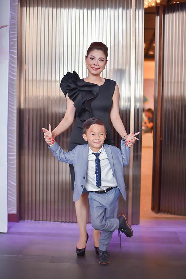 Từng tố Ngô Kiến Huy quất ngựa truy phong, Thanh Thảo phản ứng ngay trên livestream khi bị hỏi: Jacky về nước có gặp ba Huy không?-4