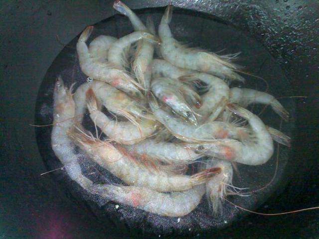 Luộc tôm dùng nước sôi hay nước lạnh, nếu làm sai chắn chắn món ăn mất ngon-2