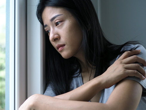 Mẹ chồng đuổi mẹ đẻ về giữa đám cưới nhưng con dâu vẫn nhẫn nhịn không nói gì, để rồi 10 năm sau thì...-3