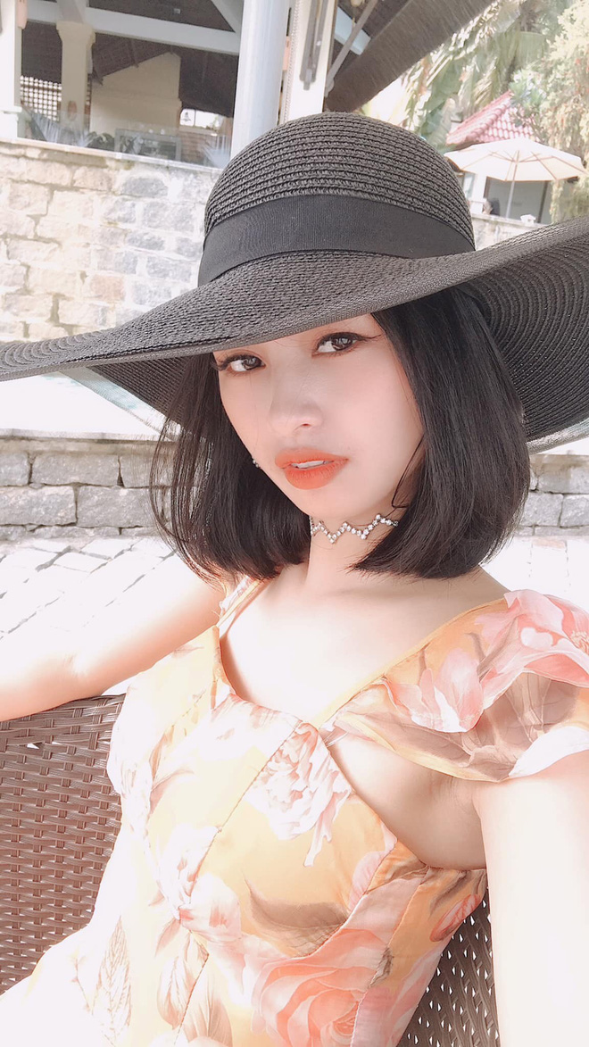 Sau bức ảnh xinh đẹp chụp trên phố Trần Duy Hưng, cô gái nhận loạt tin nhắn nhạy cảm-8