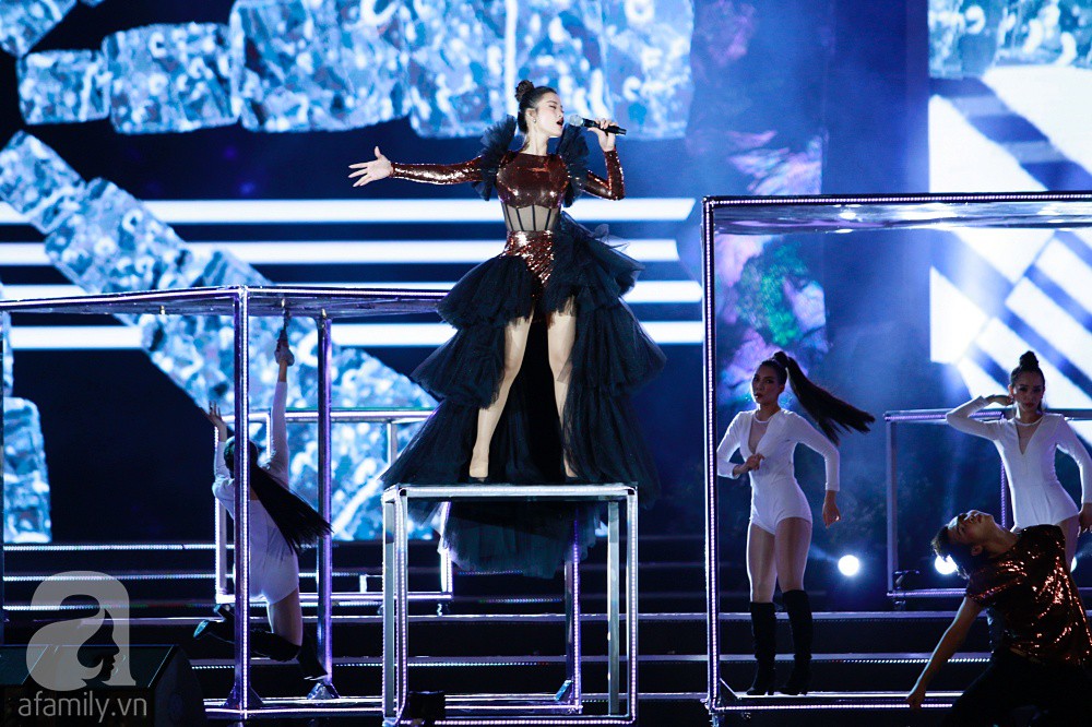 Lương Thùy Linh - mỹ nhân 10x học ngoại thương, IELTS 7.5 đăng quang Miss World Việt Nam 2019-7