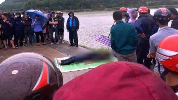 Phát hiện thi thể nam thanh niên nổi trên hồ nước-1