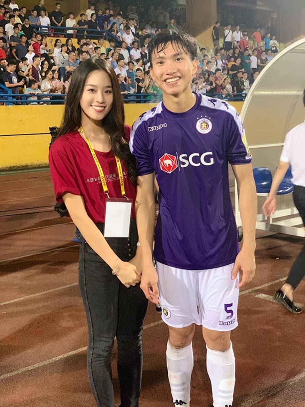 Fan nam phát sốt vì vẻ nóng bỏng của 3 MC thể thao hot nhất VTV-1