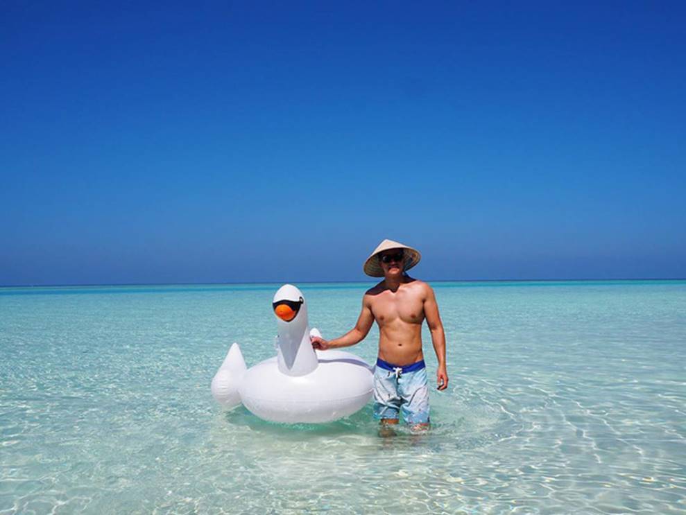 Thầy giáo trường nhà người ta sao lại đẹp trai thế này, đã vậy body còn 6 múi như tạc tượng, thầy muốn các em sống sao?-6