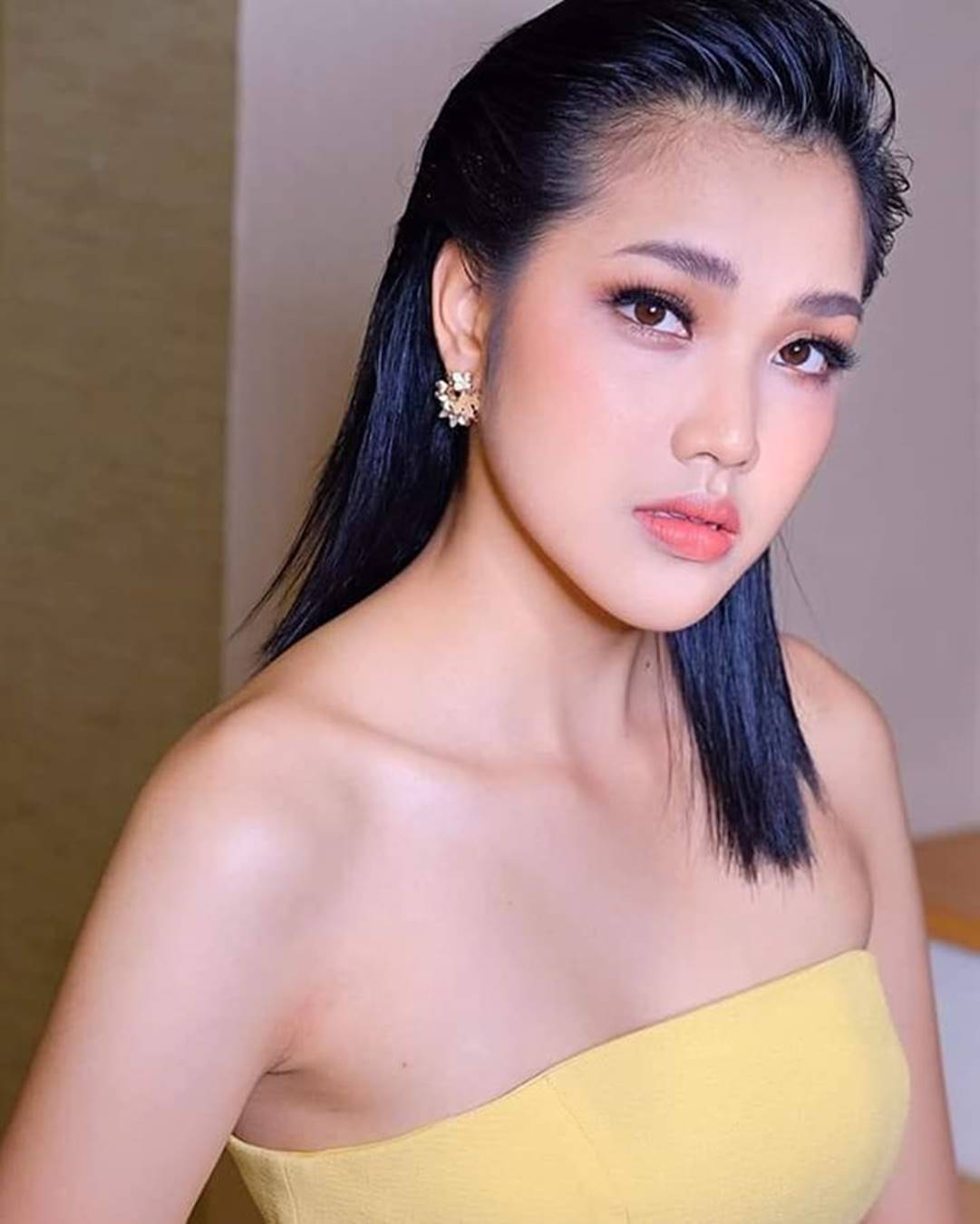 Nhan sắc 9X Thái Lan là đối thủ của Lương Thùy Linh ở Miss World 2019-5