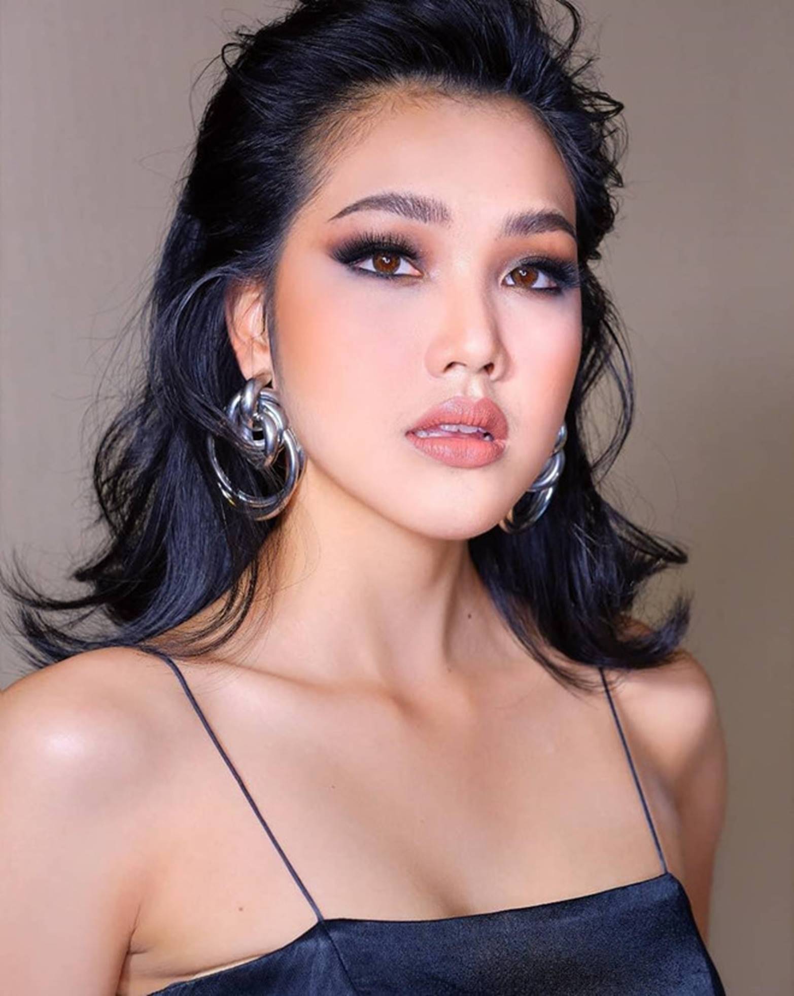 Nhan sắc 9X Thái Lan là đối thủ của Lương Thùy Linh ở Miss World 2019-6