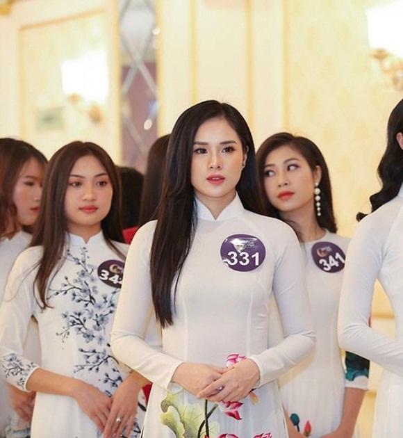 Dàn WAGs xinh đẹp từng ôm mộng làm Hoa hậu như Lương Thuỳ Linh-1