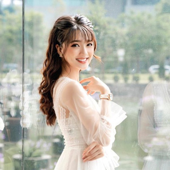 Dàn WAGs xinh đẹp từng ôm mộng làm Hoa hậu như Lương Thuỳ Linh-2