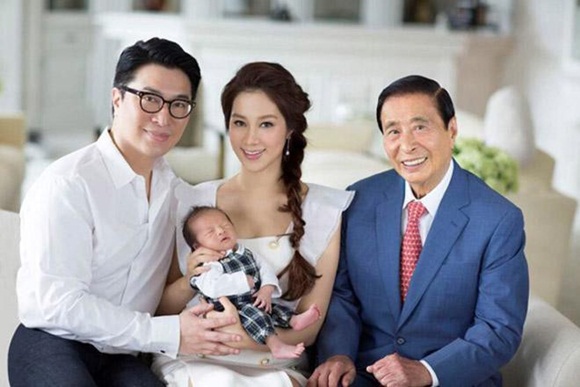 Đại thiếu gia Hong Kong: Thề cả đời không kết hôn, thuê người đẻ mướn để tranh tài sản-5