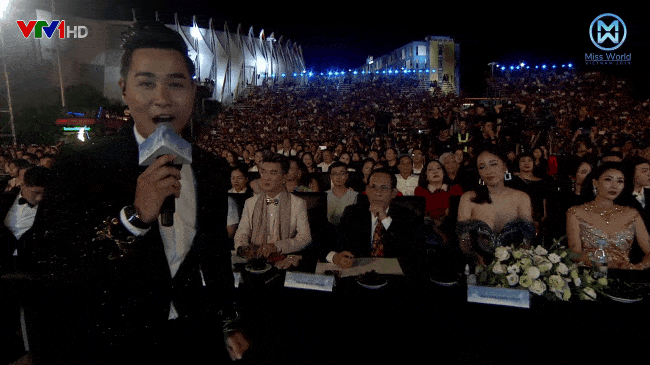 Nhan sắc bị dìm thôi chưa đủ, Mai Phương Thúy còn gây nhức mắt với vòng 1 như trào ra trên sóng trực tiếp Miss World Việt Nam 2019”-1