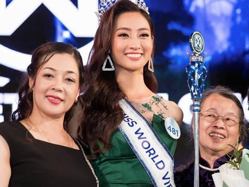 Tân HH Miss World Việt Nam Lương Thùy Linh: Makeup càng nhạt nhan sắc lại càng cuốn hút-9