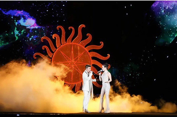 Bị chỉ trích chiếm sóng” chung kết Hoa hậu, Lệ Quyên giãi bày: Tôi áp lực vì đảm nhận trọng trách lớn-1