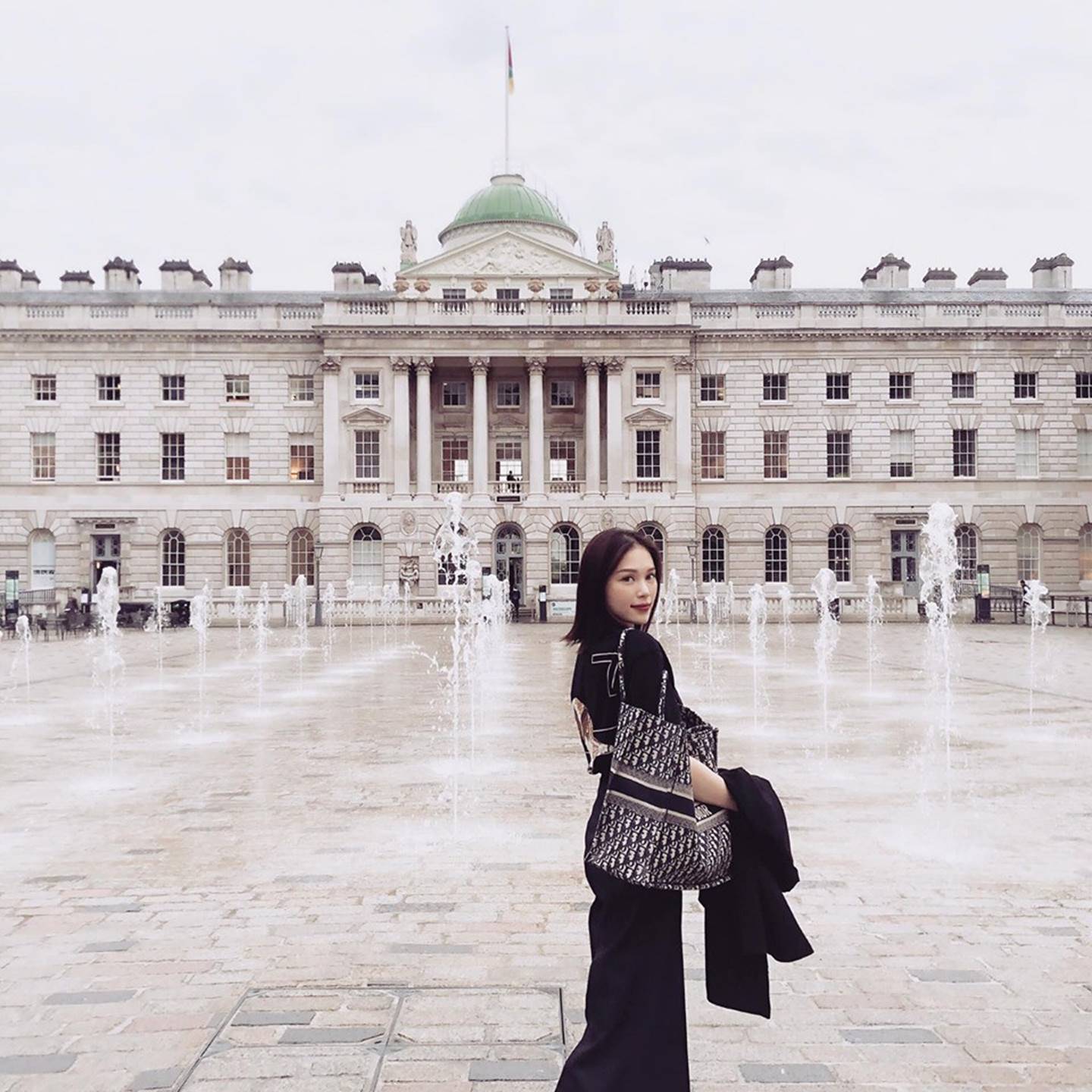 Cuộc sống sang chảnh của ngọc nữ 9X được dân mạng đồn là bạn gái mới của Phillip Nguyễn - em chồng Hà Tăng-17