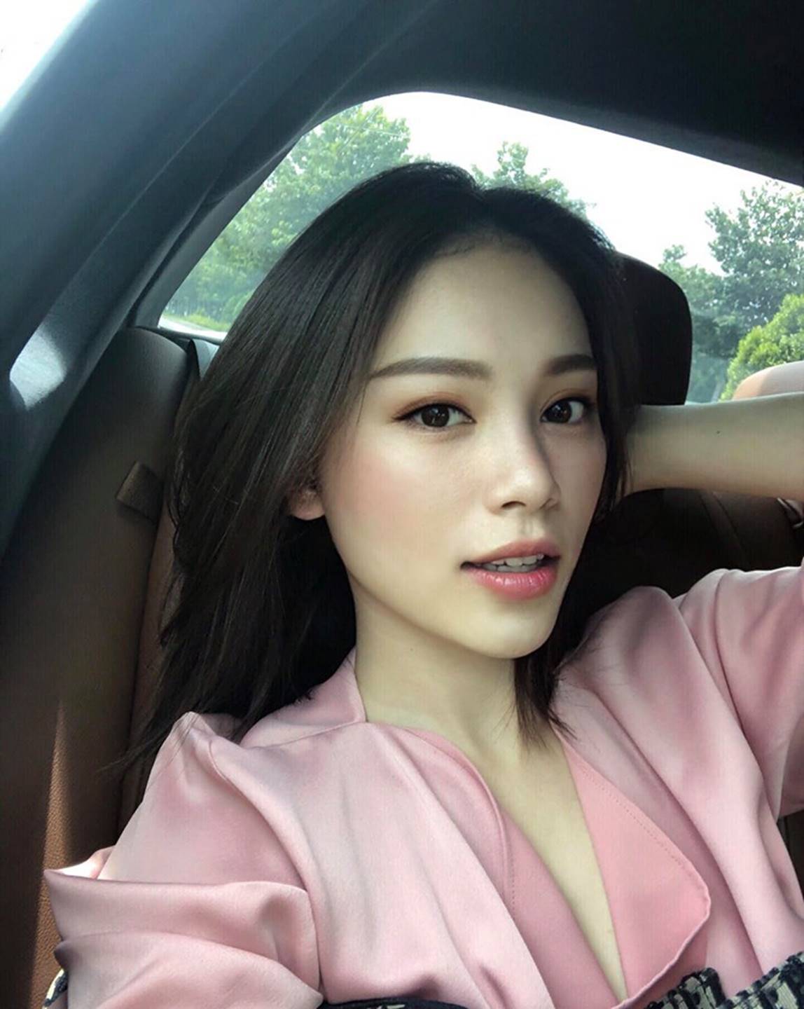 Cuộc sống sang chảnh của ngọc nữ 9X được dân mạng đồn là bạn gái mới của Phillip Nguyễn - em chồng Hà Tăng-9