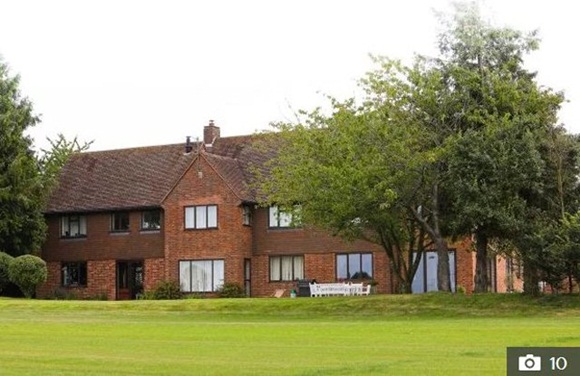 Chồng đau đớn khi vợ mất tích, 37 năm sau sự thật hé lộ nhờ thi thể dưới bể phốt-3