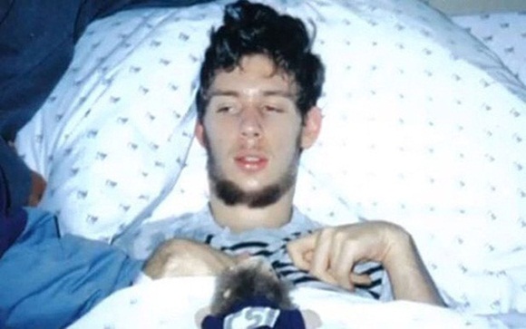 Câu chuyện về ‘Ghost boy’ - cậu bé ma mắc kẹt trong chính cơ thể mình suốt 12 năm trời cùng hành trình miệt mài tìm lại sự sống-4