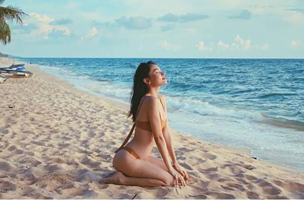 Dàn hot girl ĐH Ngoại thương xinh như hoa hậu Lương Thùy Linh-5