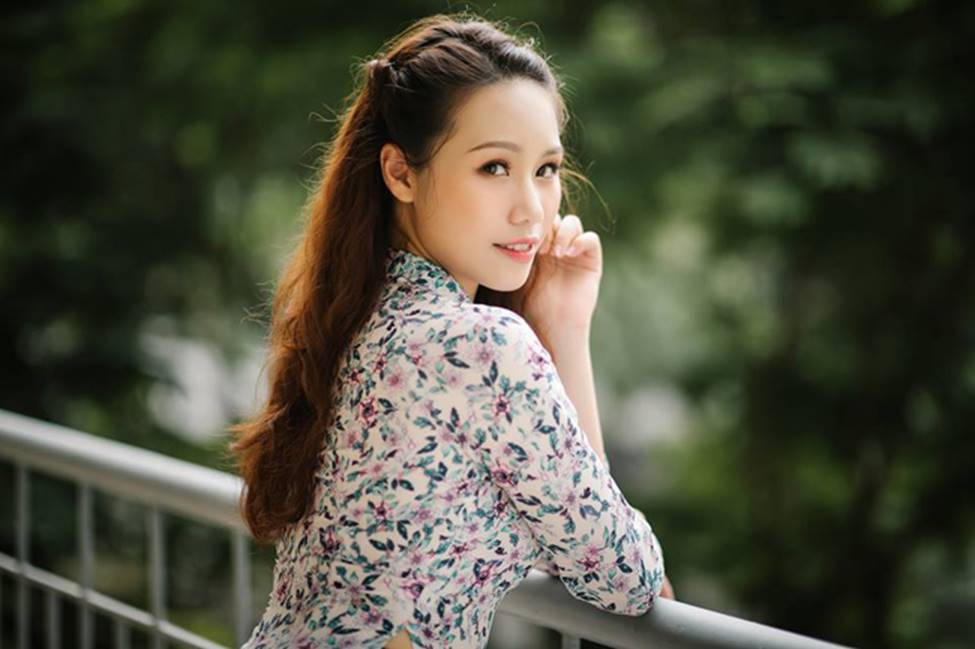 Dàn hot girl ĐH Ngoại thương xinh như hoa hậu Lương Thùy Linh-20