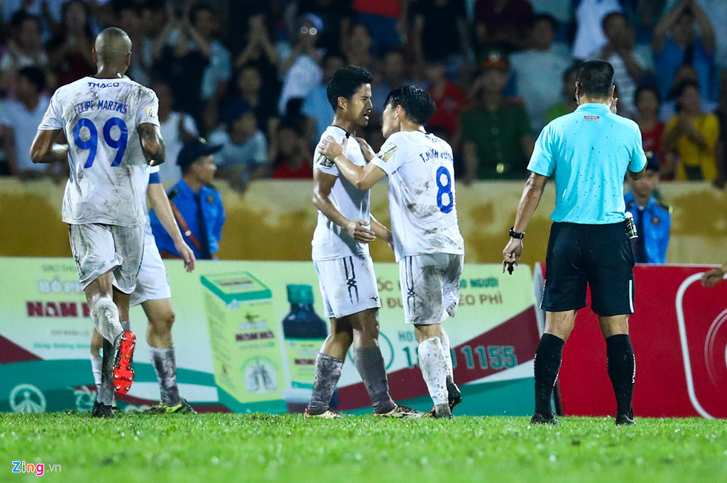 Cầu thủ HAGL to tiếng trước khi mất điểm ở phút bù giờ thứ 4-5