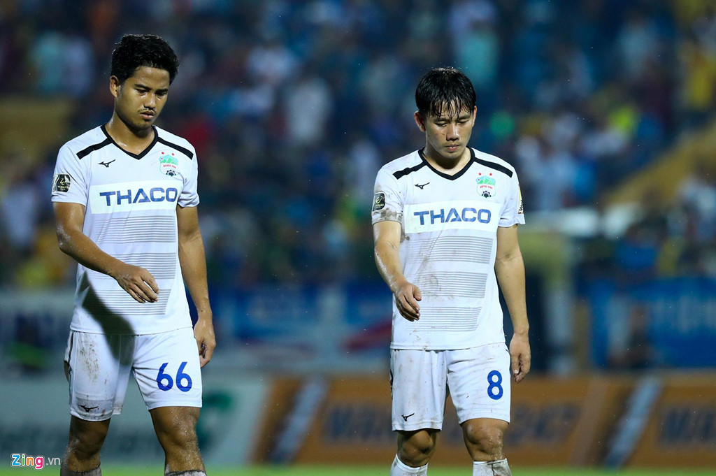 Cầu thủ HAGL to tiếng trước khi mất điểm ở phút bù giờ thứ 4-7