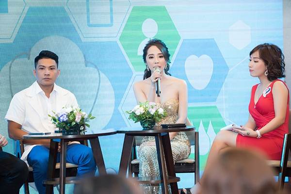 Quỳnh Nga khoe vòng 1 gợi cảm, chia sẻ về nỗi đau sau ly hôn-10