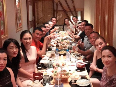 Không du lịch lãng mạn, vợ chồng Cường Đô La - Đàm Thu Trang hưởng tuần trăng mật 