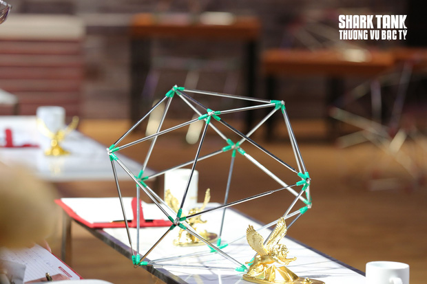 40 tuổi sở hữu thân hình 6 múi cực phẩm, thầy giáo nổi như cồn sau khi tham gia gọi vốn nửa triệu USD trên Shark Tank Việt Nam-1