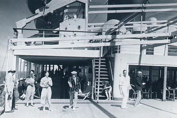 Sự thật gây choáng về những chuyến du thuyền xa hoa: Giờ đây chỉ toàn là say xỉn, đánh lộn, thác loạn và ma túy-1