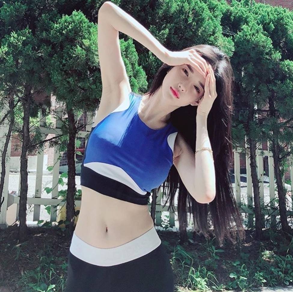 Nữ giáo viên, MC hot nhất Hàn Quốc đẹp như tiên sa nhờ môn khó hiểu-11