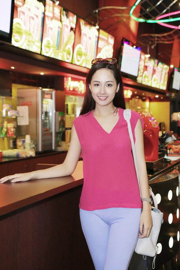 Bao lần Mai Phương Thúy bị chỉ trích vì ăn mặc phản cảm: Khi thì nhức mắt, có lúc lại gây hiểu lầm nặng-5