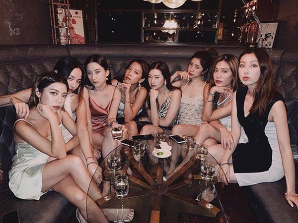 Ăn chơi như ái nữ trùm sòng bạc Macau: Chi tiền mở tiệc chia tay bạn đi lấy chồng tại club đắt đỏ nhất Thượng Hải, khách mời 100% rich kid-1