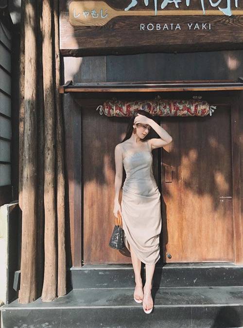 Trước là hotgirl vạn người mê, giờ là hot mom, mỹ nhân này vẫn ghi điểm nhờ mặc đẹp-1